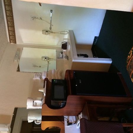 Townhouse Motel Sanger Экстерьер фото
