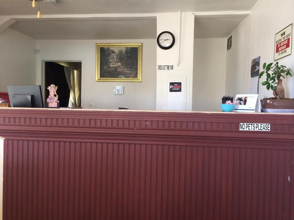 Townhouse Motel Sanger Экстерьер фото
