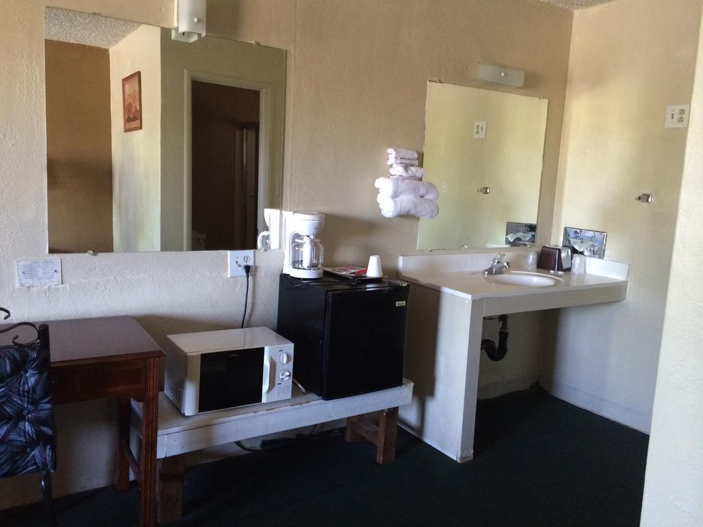 Townhouse Motel Sanger Номер фото